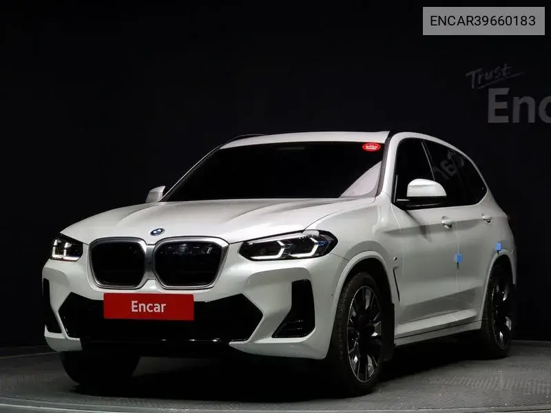 BMW iX3 2023 года выпуска