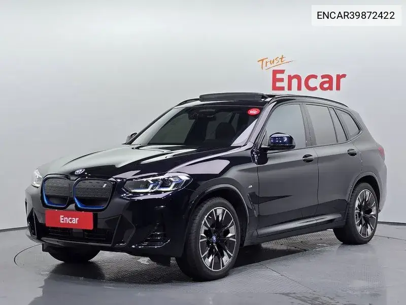 BMW iX3 2024 года выпуска