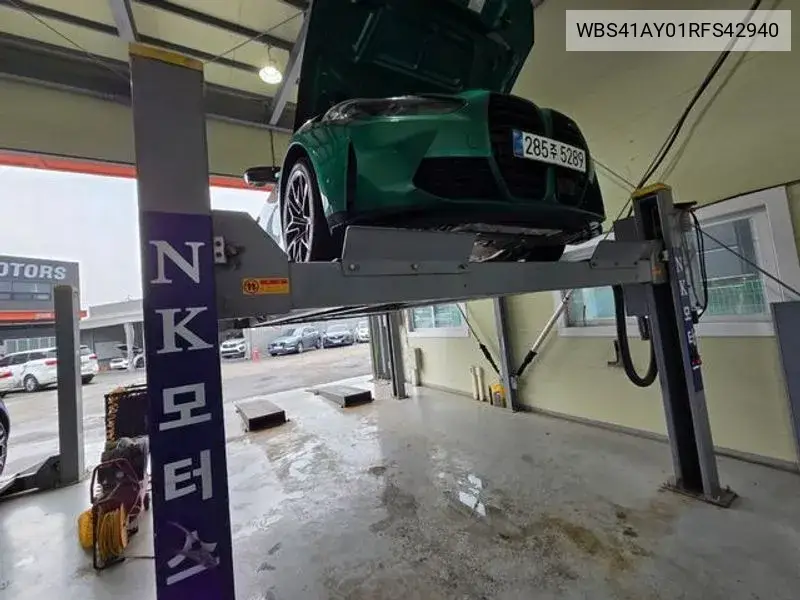 BMW M3 2024 года выпуска