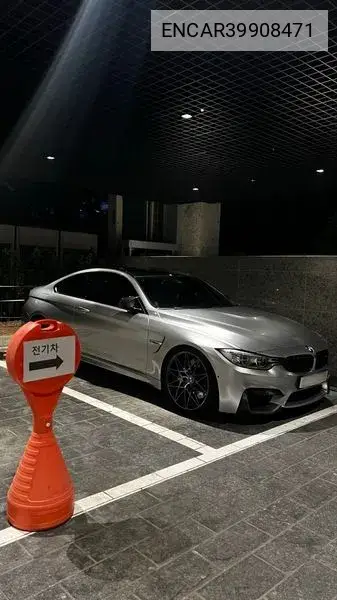 BMW M4 2015 года выпуска