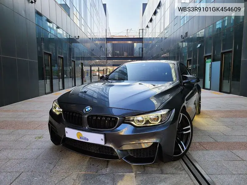 BMW M4 2016 года выпуска