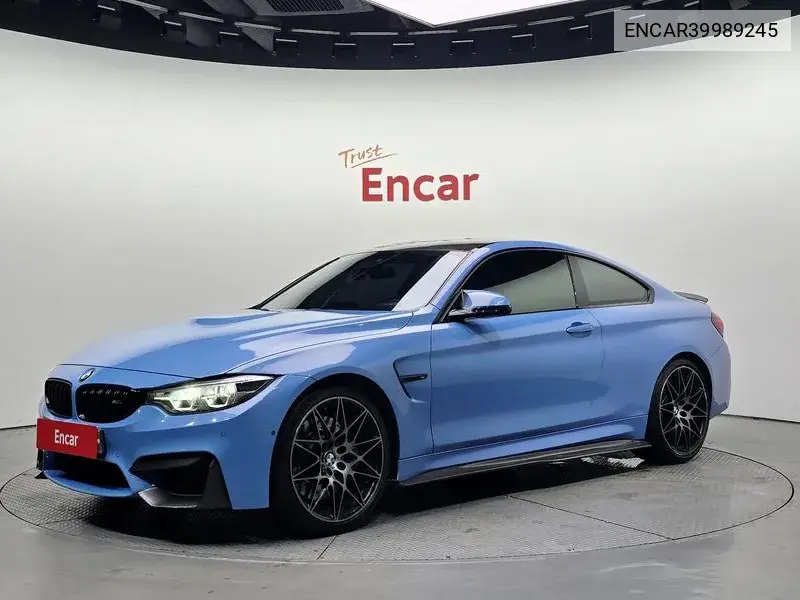 BMW M4 2018 года выпуска