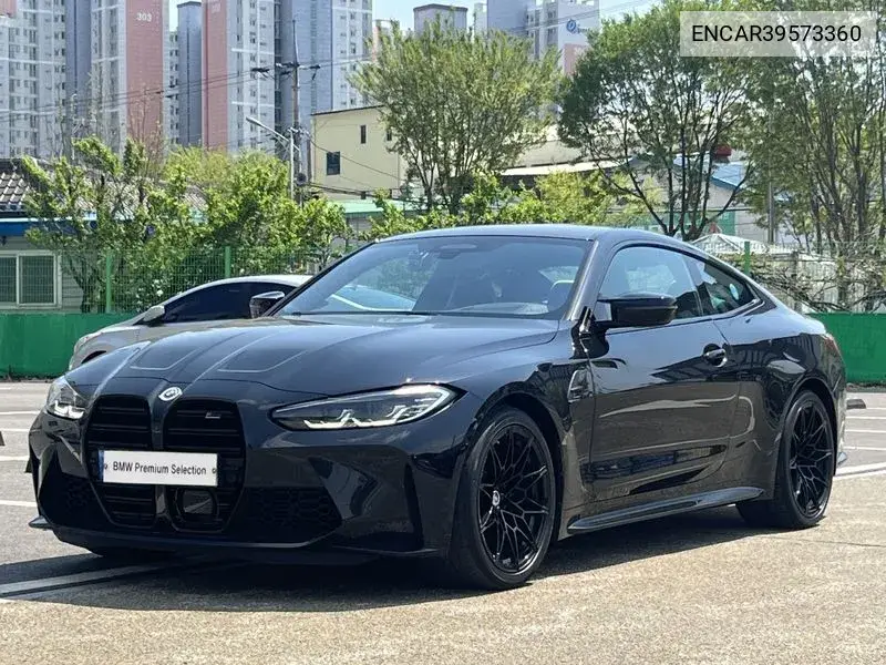 BMW M4 2022 года выпуска