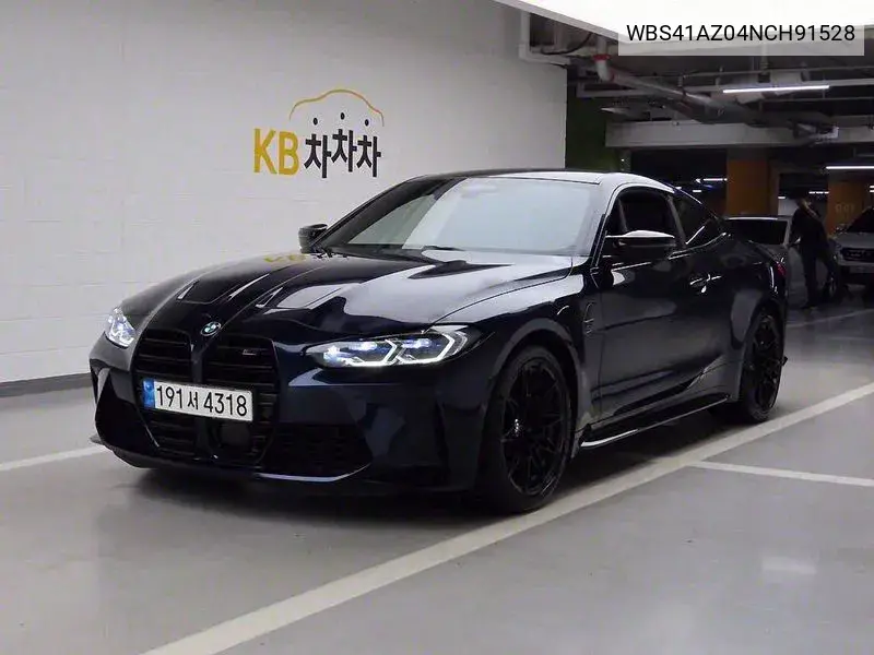 BMW M4 2022 года выпуска