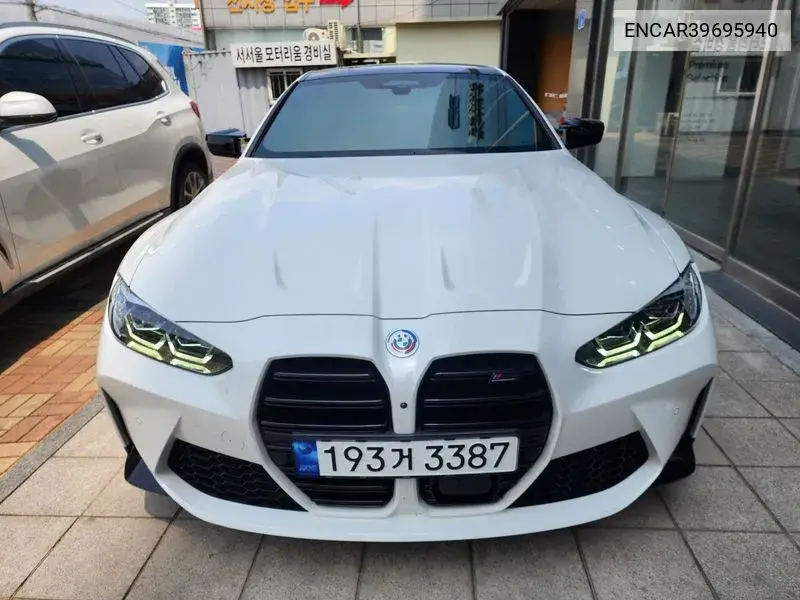 BMW M4 2023 года выпуска