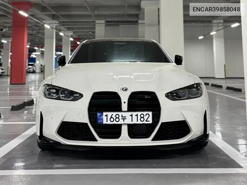 BMW M4 2023 года выпуска