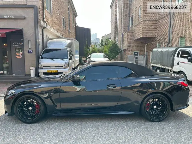 BMW M4 2023 года выпуска