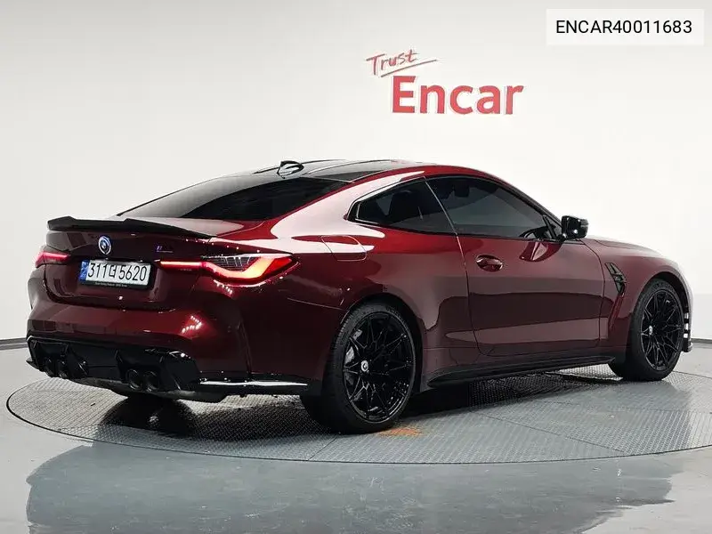 BMW M4 2023 года выпуска