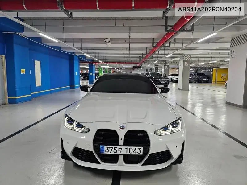 BMW M4 2023 года выпуска