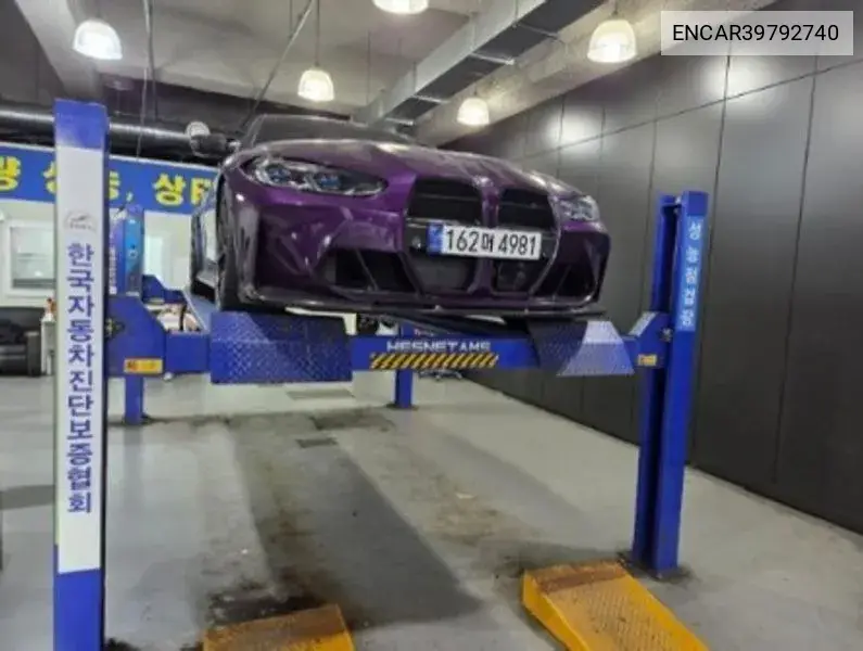 BMW M4 2024 года выпуска