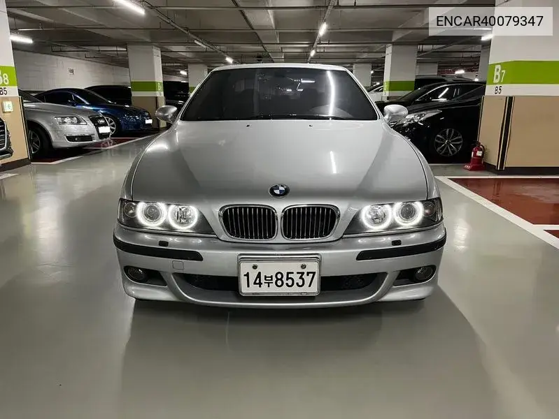 BMW M5 2002 года выпуска