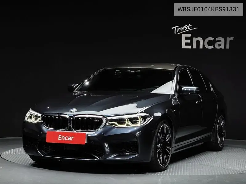 BMW M5 2019 года выпуска