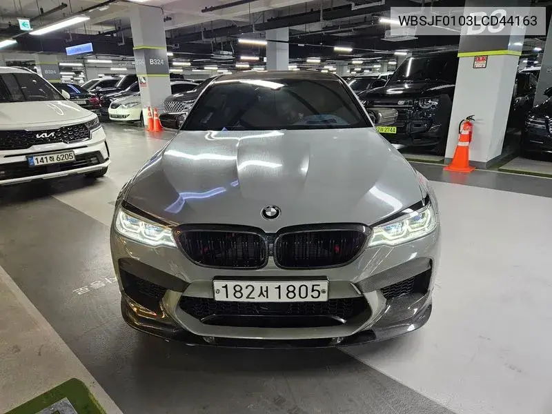 BMW M5 2020 года выпуска