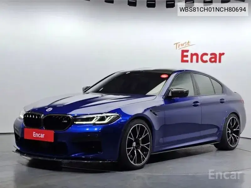 BMW M5 2022 года выпуска
