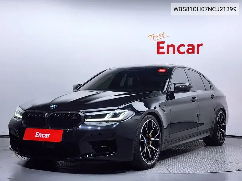 BMW M5 2022 года выпуска