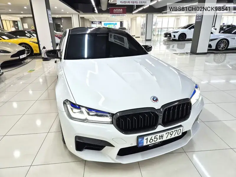 BMW M5 2022 года выпуска