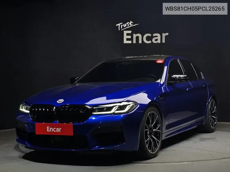 BMW M5 2022 года выпуска