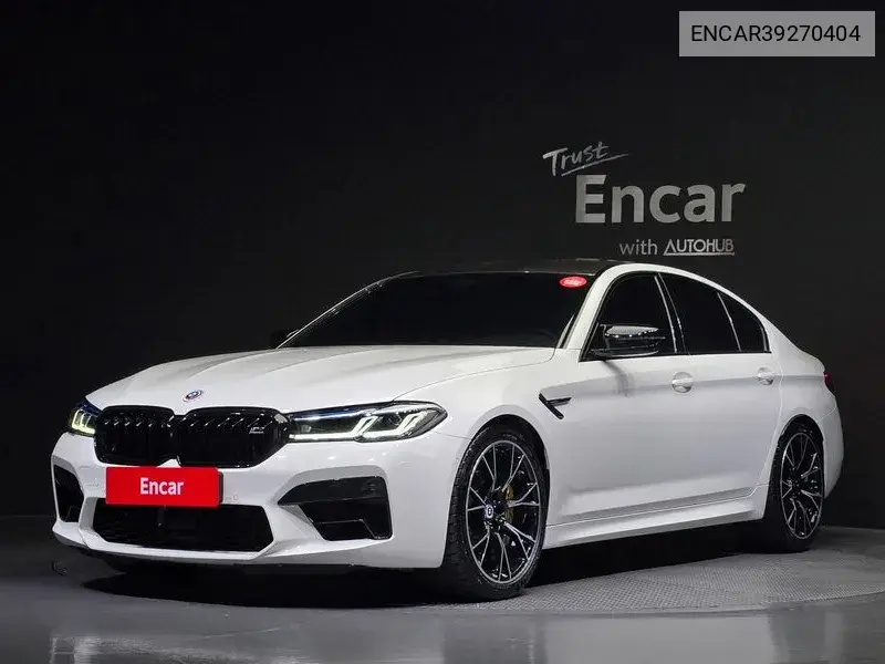 BMW M5 2023 года выпуска