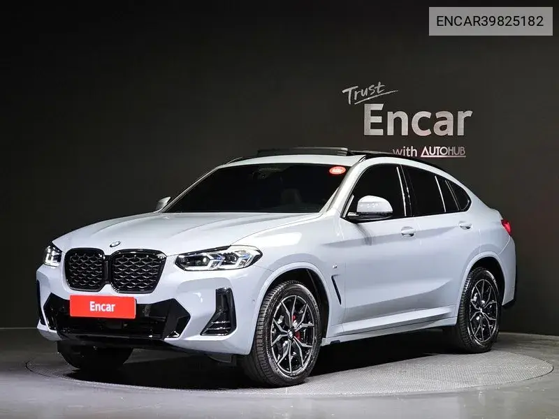 BMW X4 2022 года выпуска