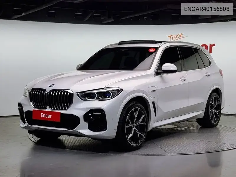 BMW X5 2021 года выпуска