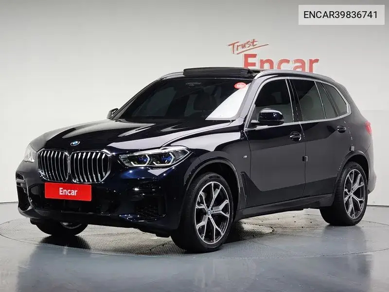 BMW X5 2022 года выпуска