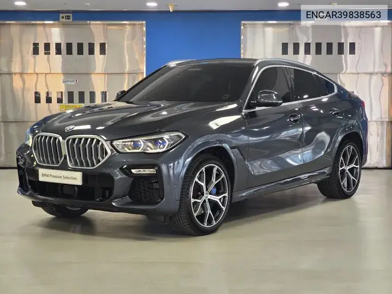 BMW X6 2021 года выпуска
