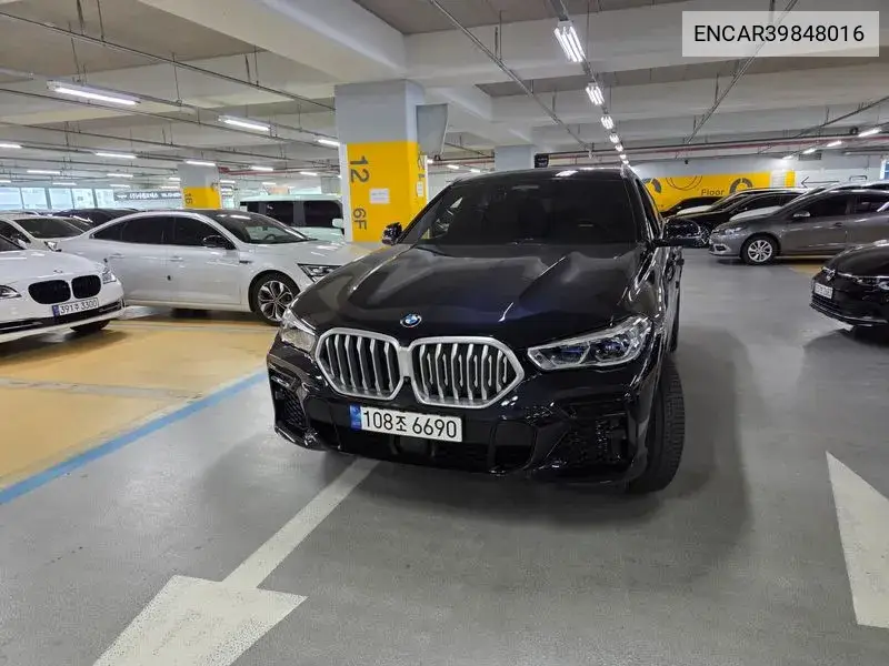 BMW X6 2022 года выпуска