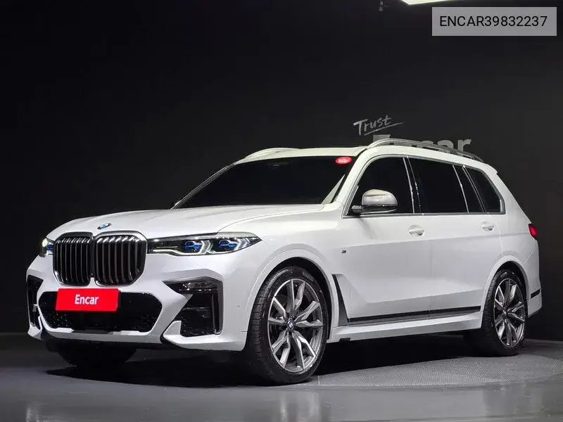 BMW X7 2020 года выпуска