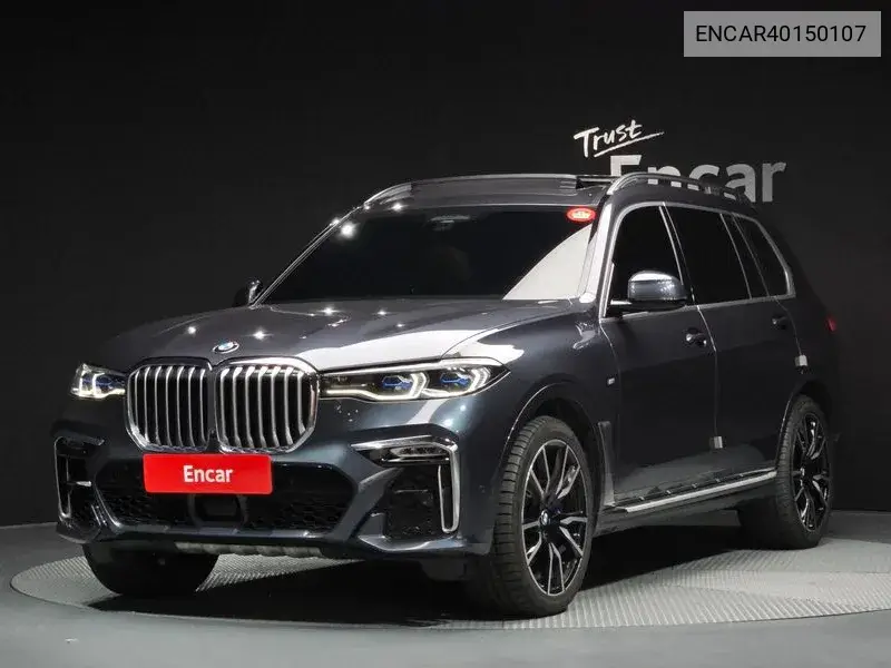 BMW X7 2020 года выпуска
