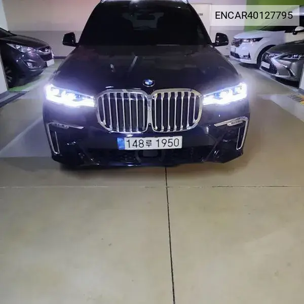 BMW X7 2021 года выпуска