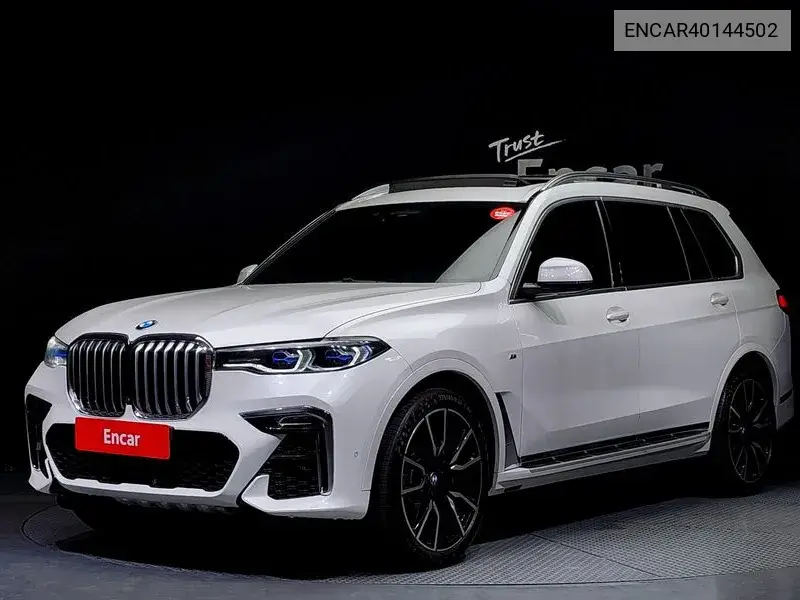 BMW X7 2021 года выпуска