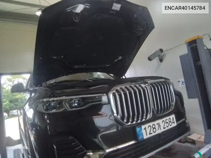 BMW X7 2021 года выпуска