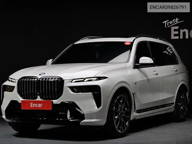 BMW X7 2024 года выпуска