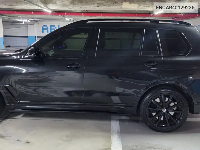BMW X7 2024 года выпуска