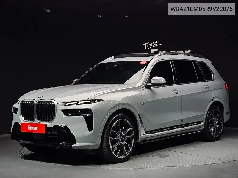 BMW X7 2024 года выпуска