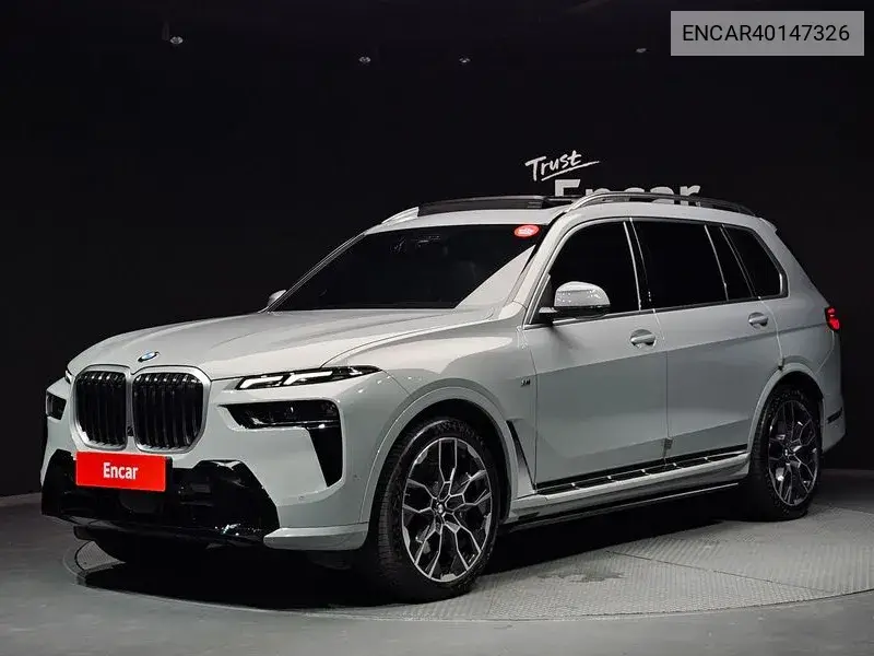 BMW X7 2024 года выпуска