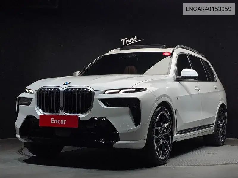 BMW X7 2024 года выпуска