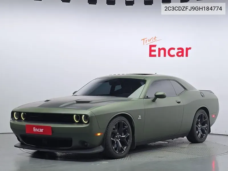 Dodge Challenger 2016 года выпуска