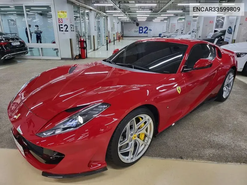Ferrari 812 Superfast 2019 года выпуска
