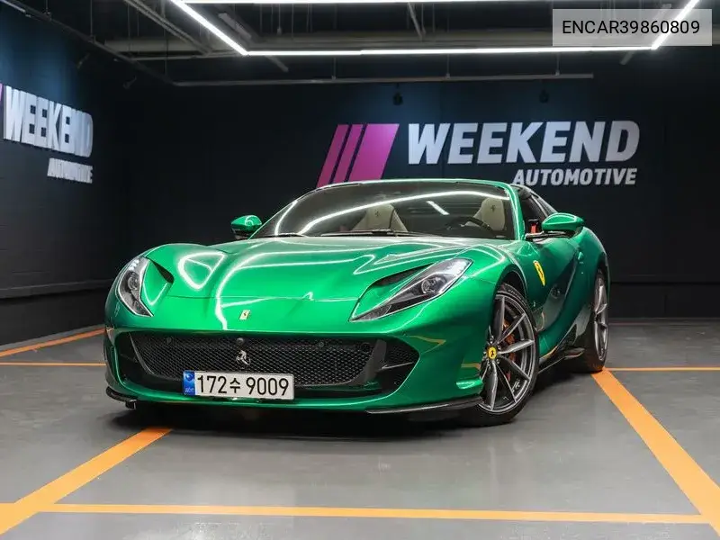 Ferrari 812 Superfast 2021 года выпуска