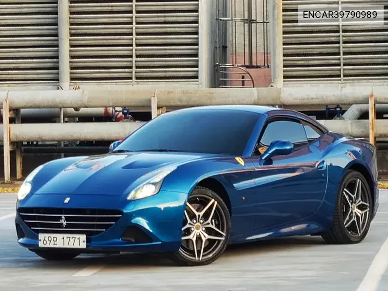 Ferrari California 2015 года выпуска