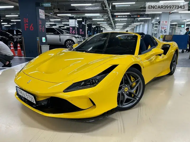 Ferrari F8 Tributo 2022 года выпуска