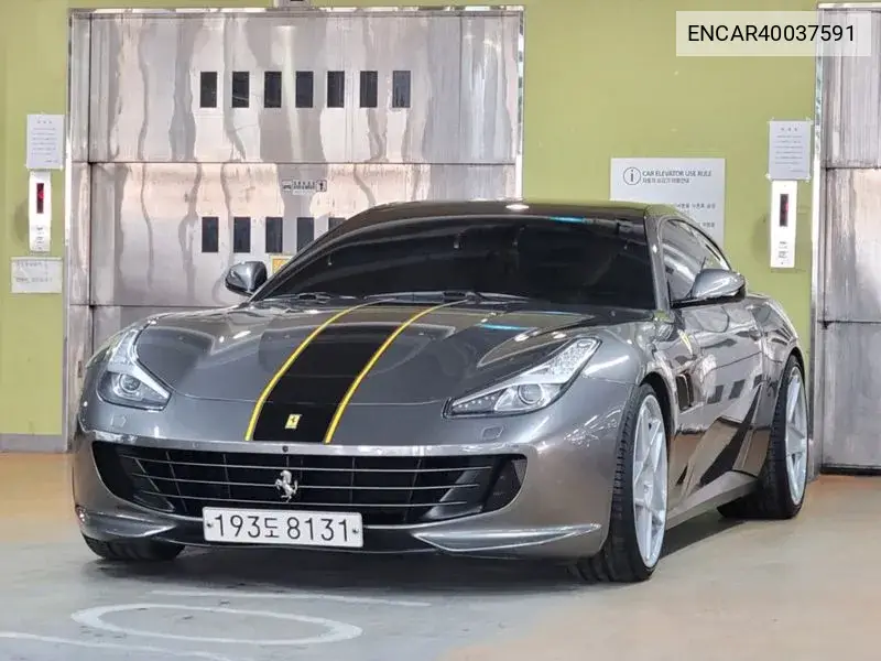 Ferrari GTC4Lusso 2017 года выпуска