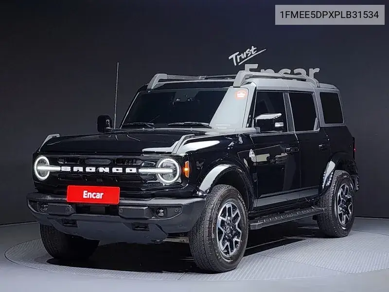 Ford Bronco 2023 года выпуска