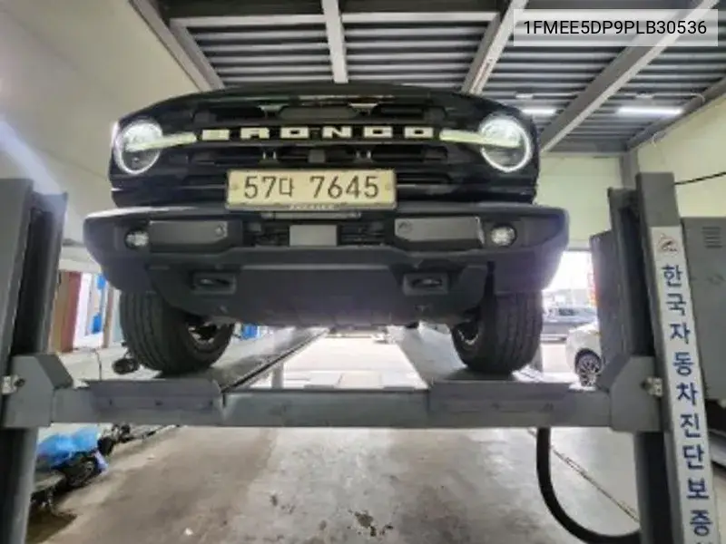 Ford Bronco 2023 года выпуска