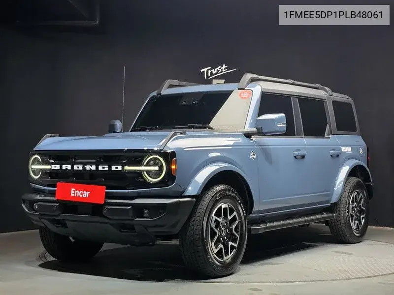 Ford Bronco 2023 года выпуска