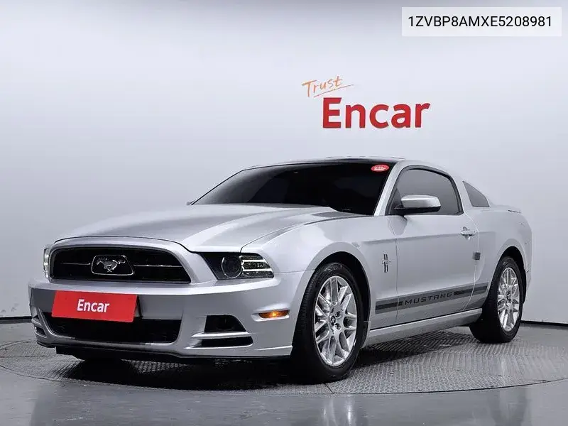 Ford Mustang 2013 года выпуска