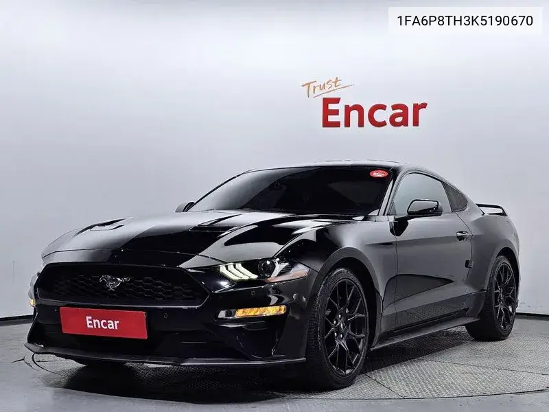 Ford Mustang 2019 года выпуска