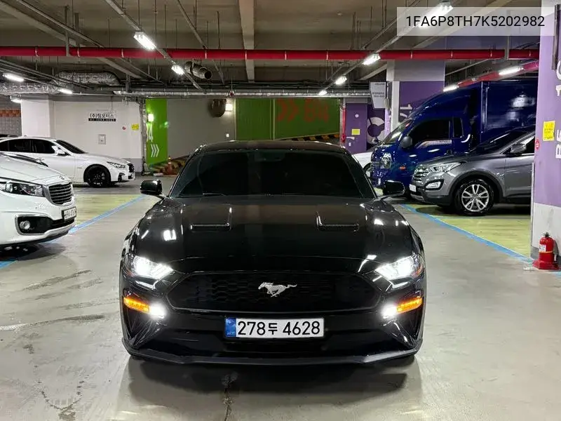 Ford Mustang 2019 года выпуска