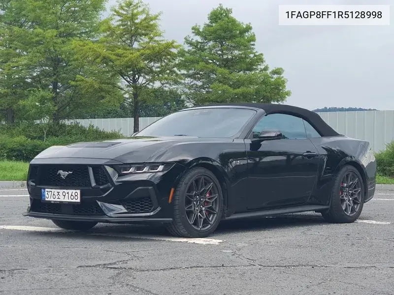 Ford Mustang 2024 года выпуска